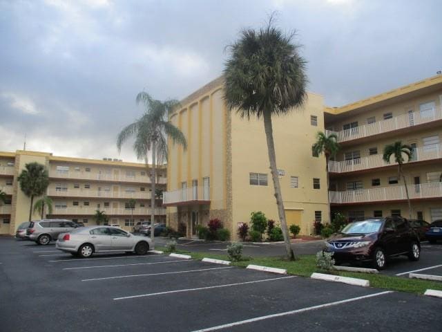 3940 NW 42nd Avenue 113, sold in Topaz South Condo, Lauderdale Lakes, FL
