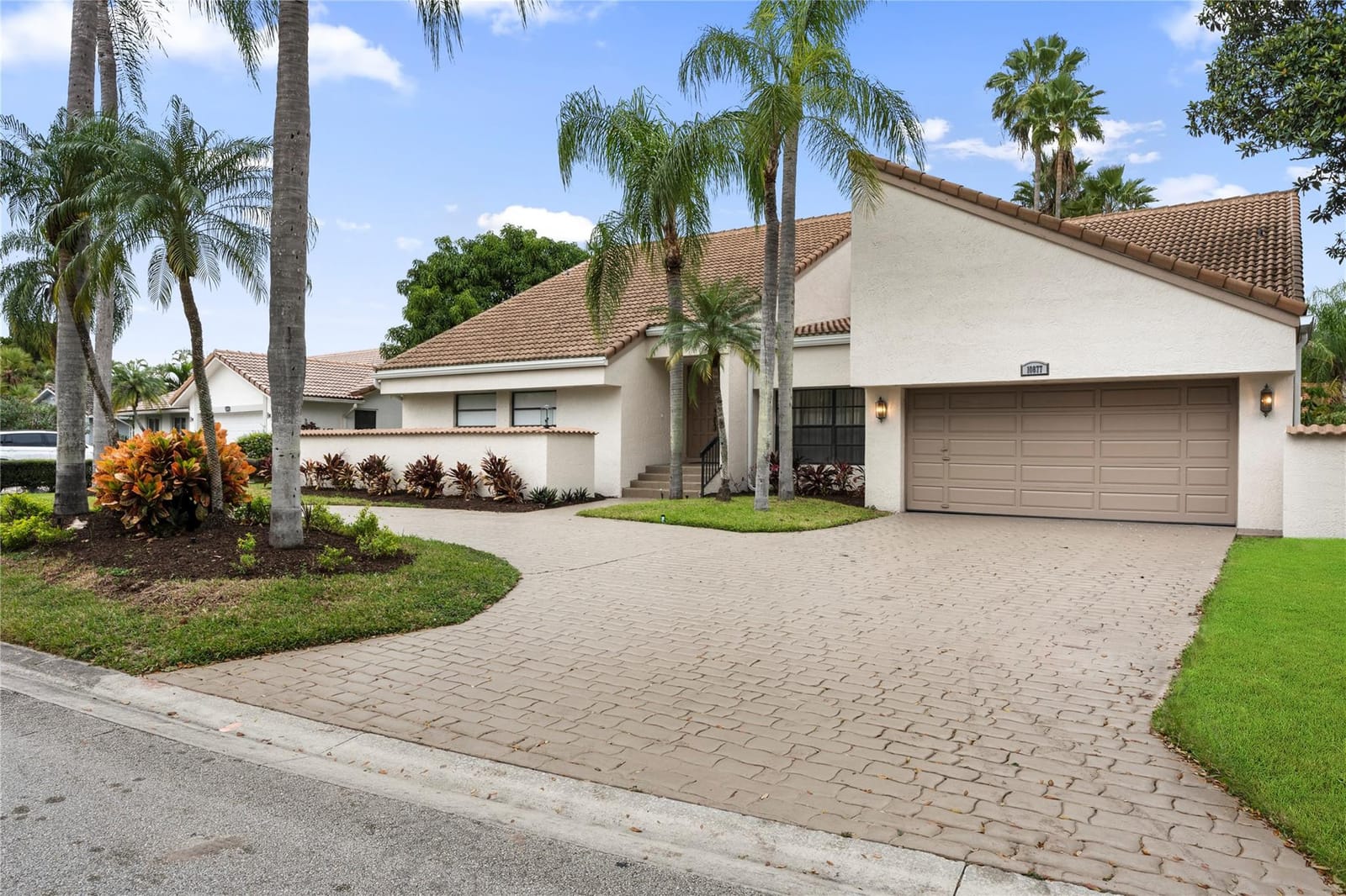 10877 NW 6th Street — photo 2