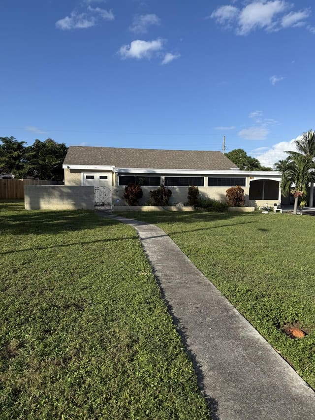 373 Glenn Road, sold in Homewood, West Palm Beach, FL