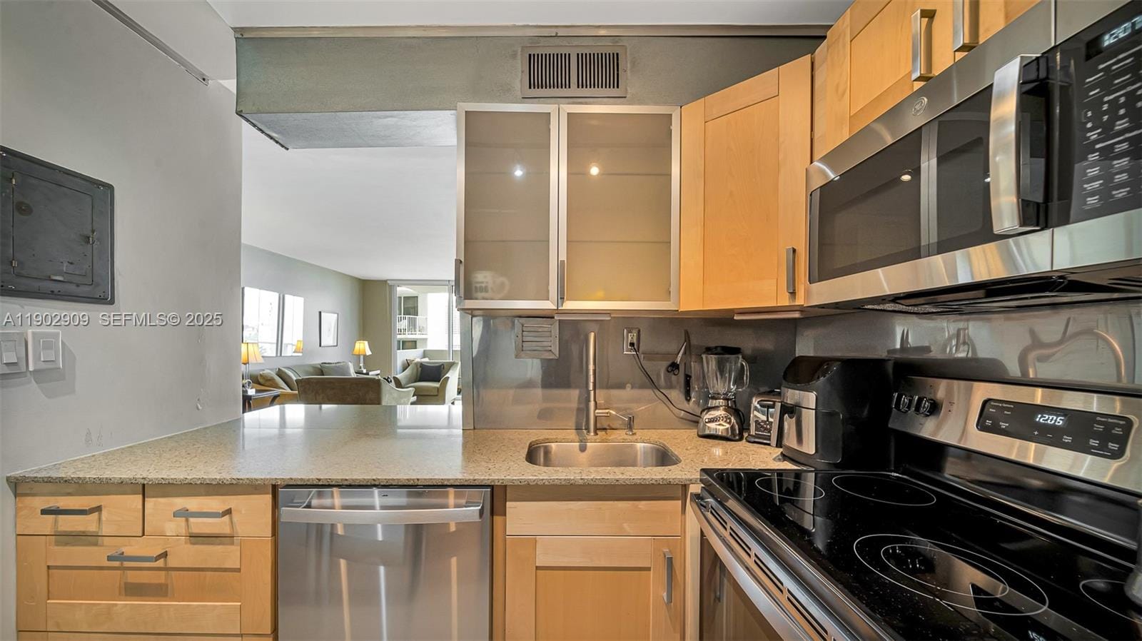 1200 West Avenue 719, Miami Beach, FL 33139 photo 5
