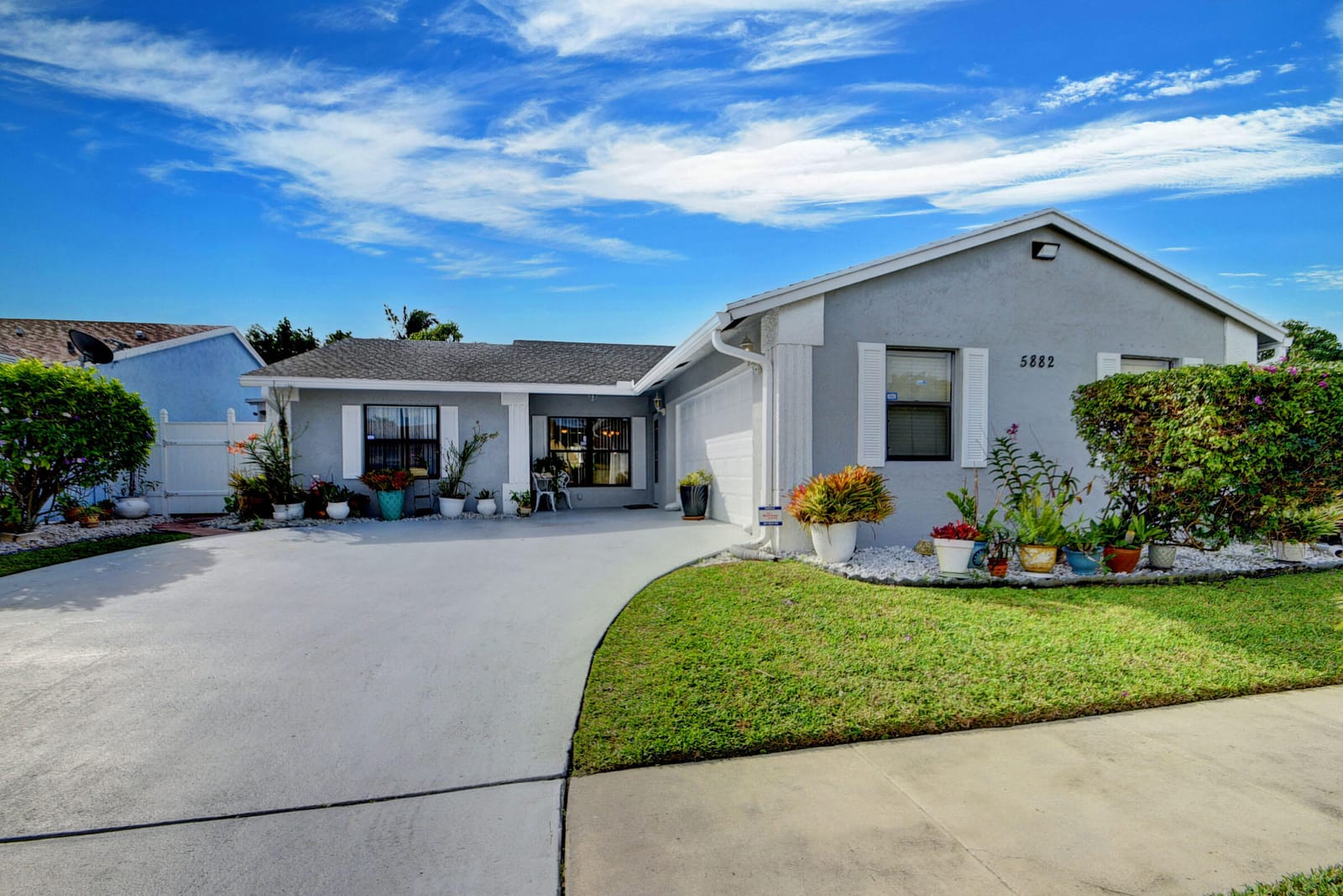 5882 Lincoln Circle W, Lake Worth, FL 33463
