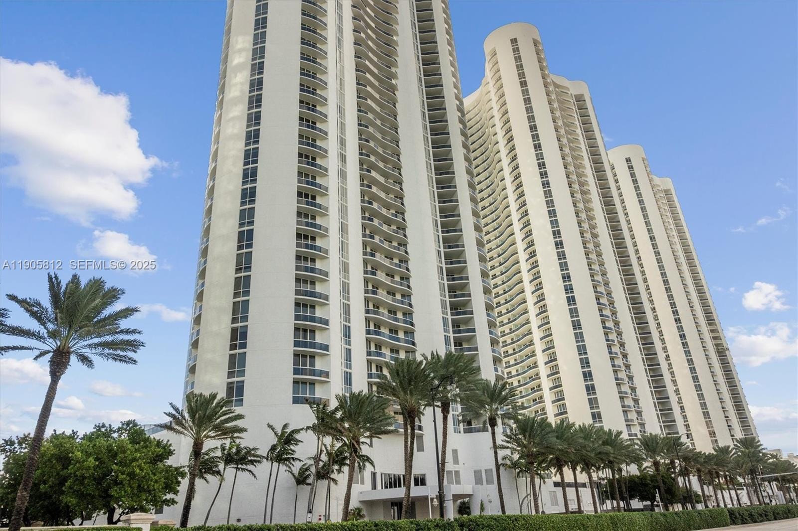 15811 Collins Avenue 3405 — photo 3