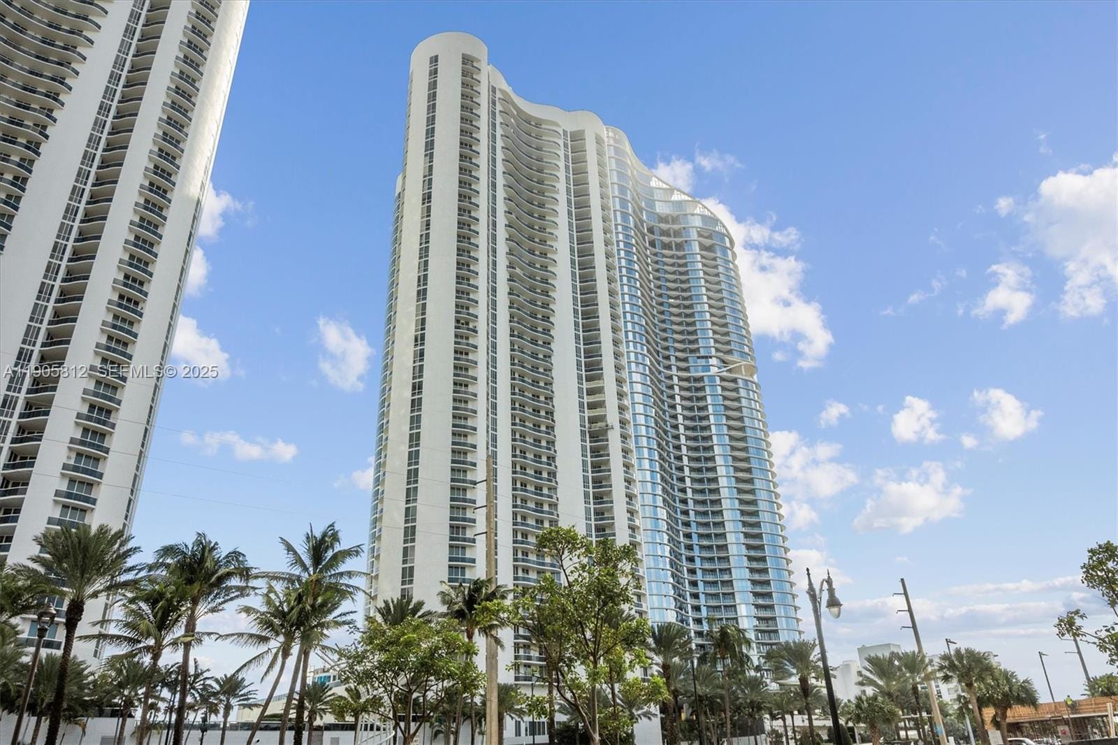 15811 Collins Avenue 3405 — photo 4