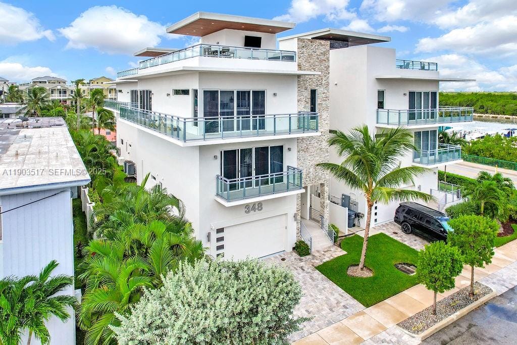 348 Desoto Street, Hollywood, FL 33019 photo 4
