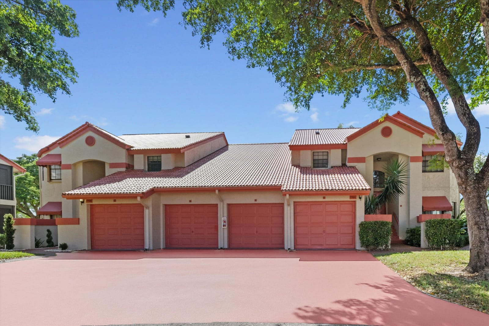 7701 Lexington Club Boulevard B, Delray Beach, FL 33446