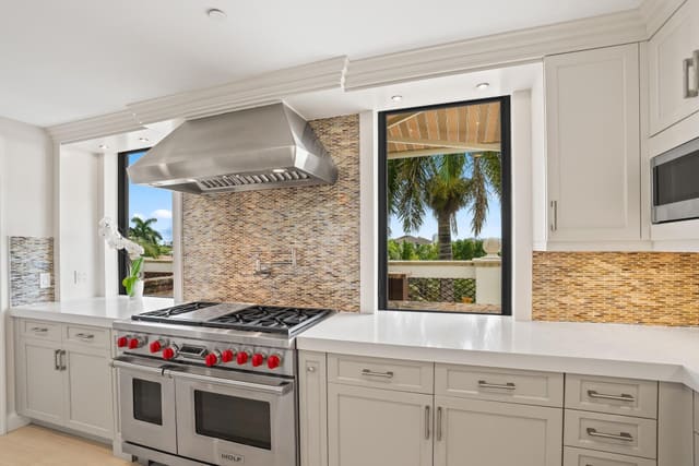 1532 SE 12th Street PH-1, sold in Vela Vista, Fort Lauderdale, FL