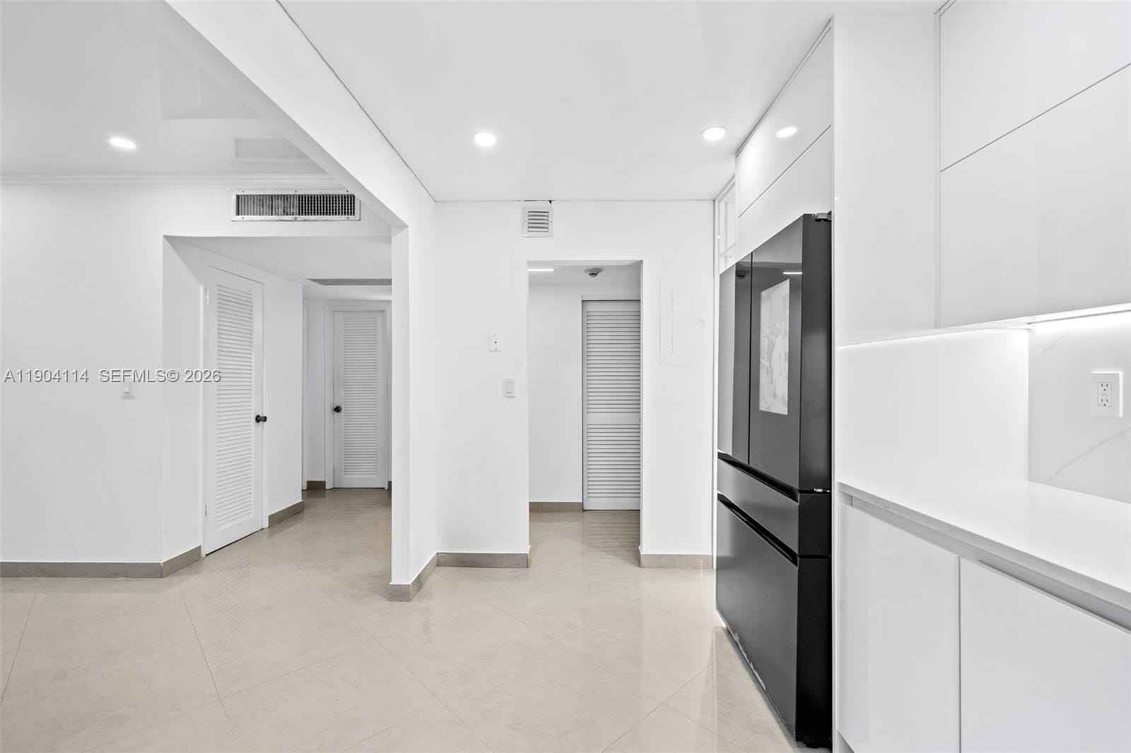 19390 Collins Avenue 209 — photo 9