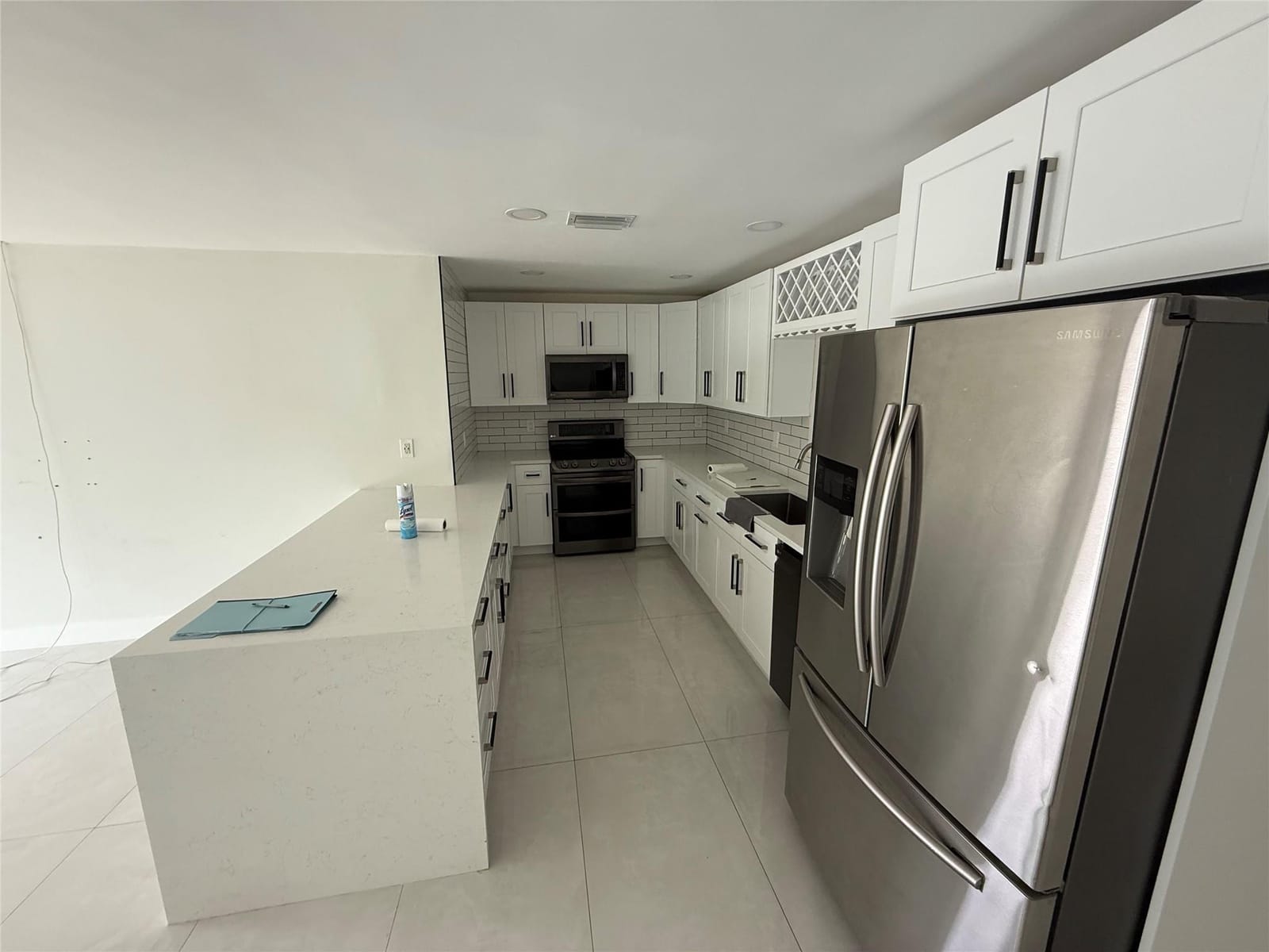 521 NW 38th Place — photo 5