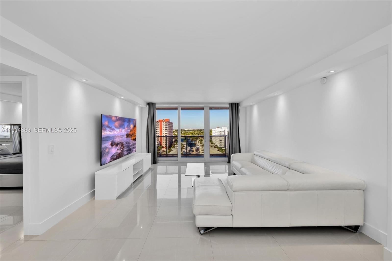 3140 S Ocean Drive 1011, Hallandale Beach, FL 33009, Hallandale Beach