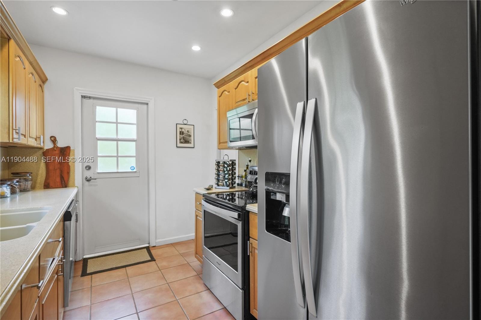 924 El Rado Street — photo 10