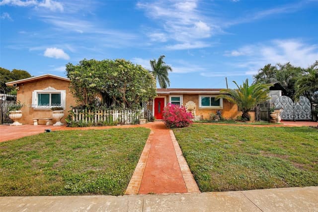 421 NW 77th Way, sold in Boulevard Heights Sec 11, Pembroke Pines, FL