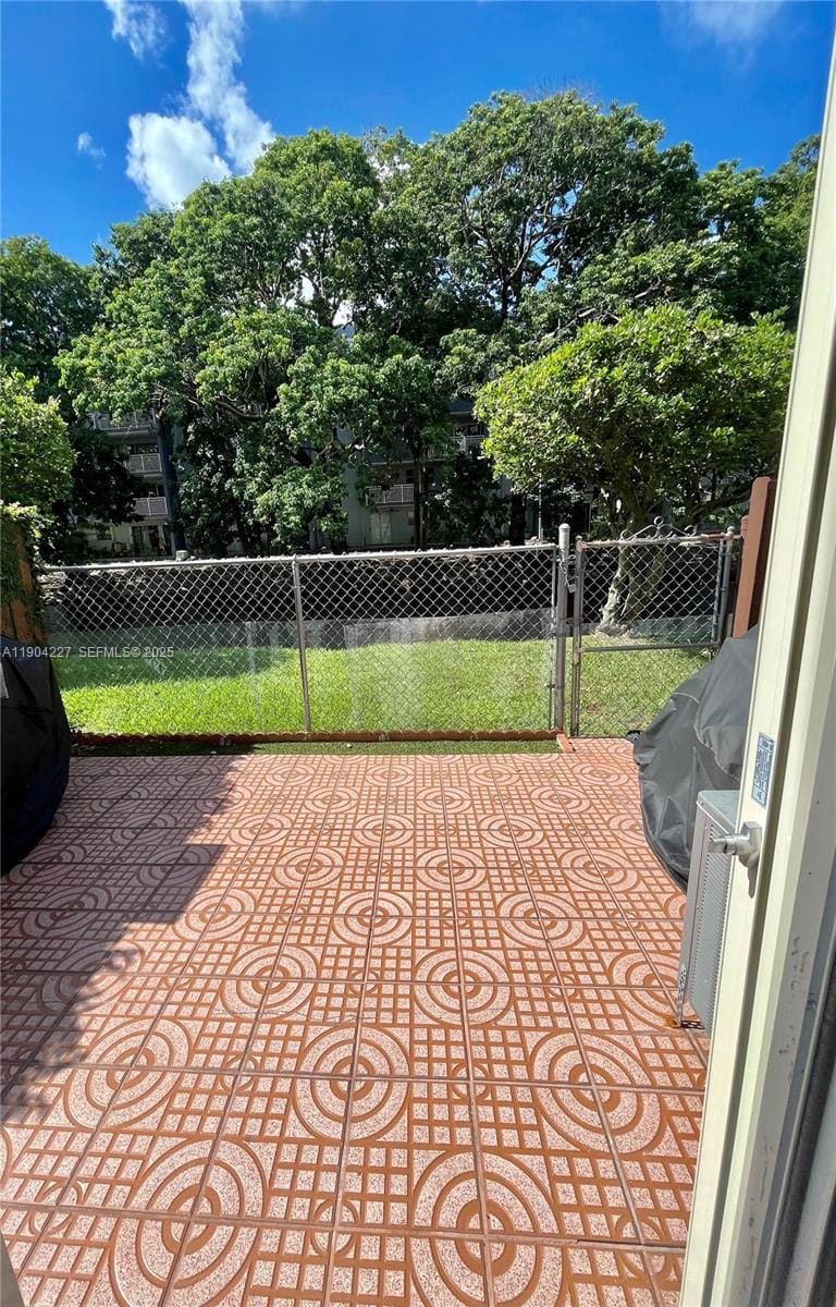 9203 Fontainebleau Boulevard 113, Miami, FL 33172 photo 20