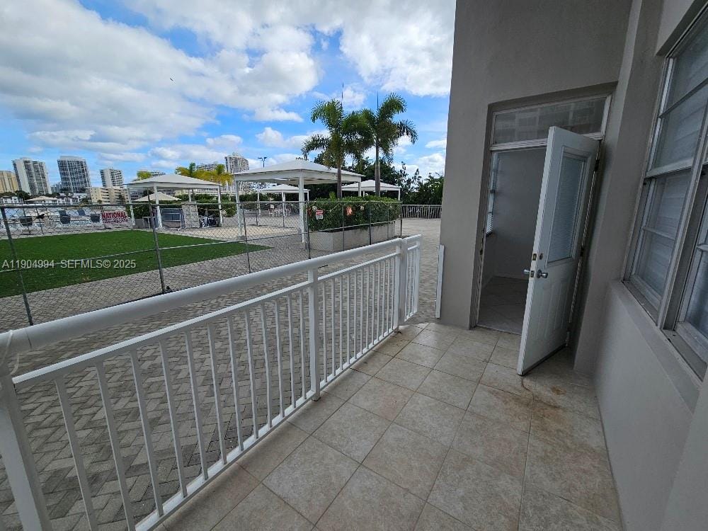 18041 Biscayne Boulevard 204, Aventura, FL 33160 photo 28