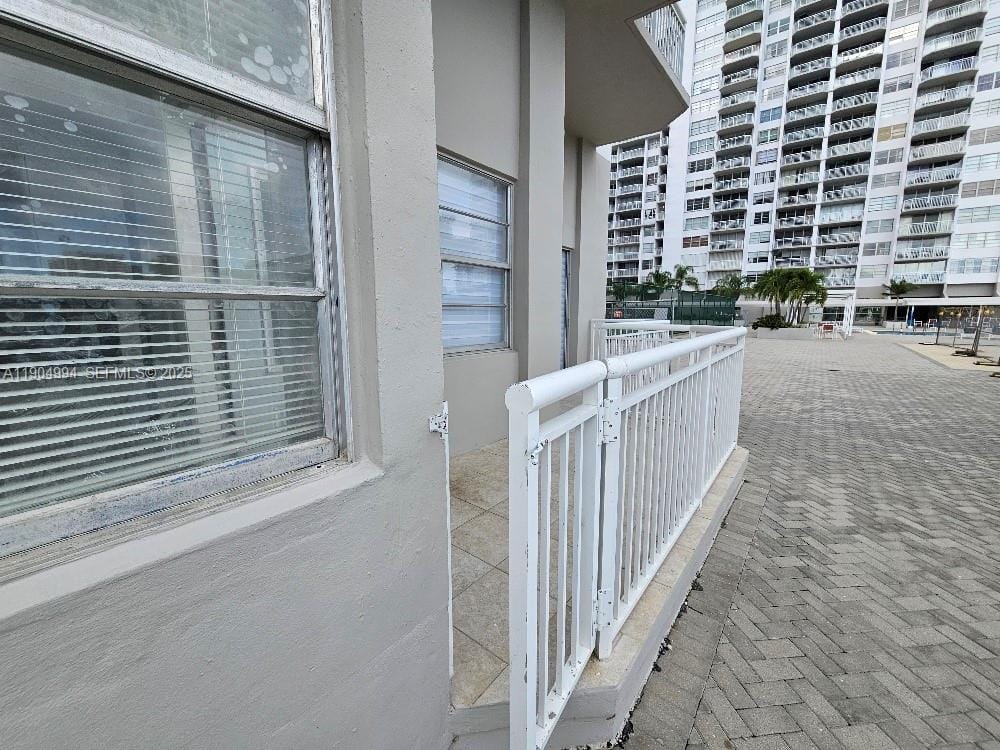 18041 Biscayne Boulevard 204, Aventura, FL 33160 photo 30