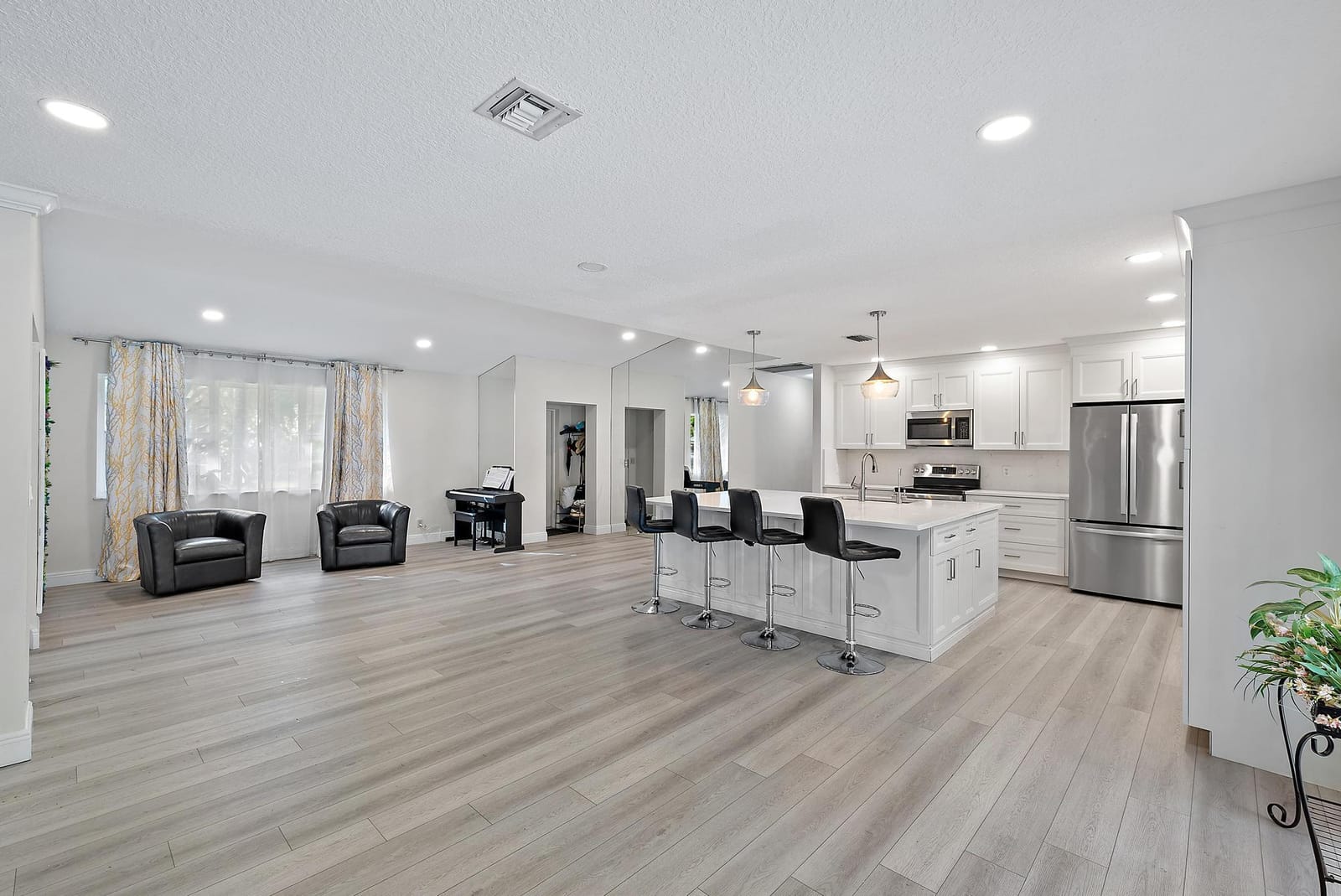 16338 Alexander Run — photo 5