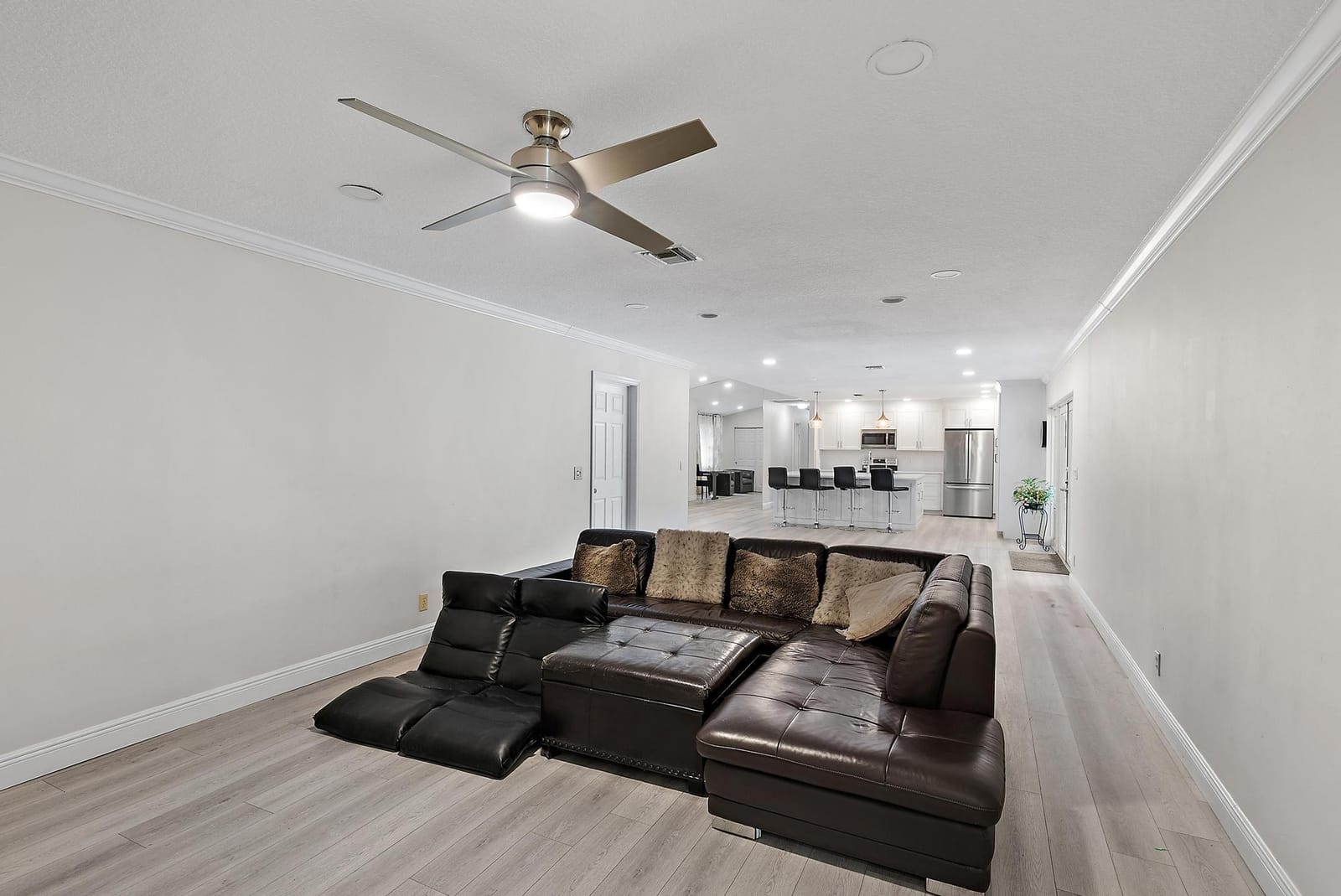 16338 Alexander Run — photo 9
