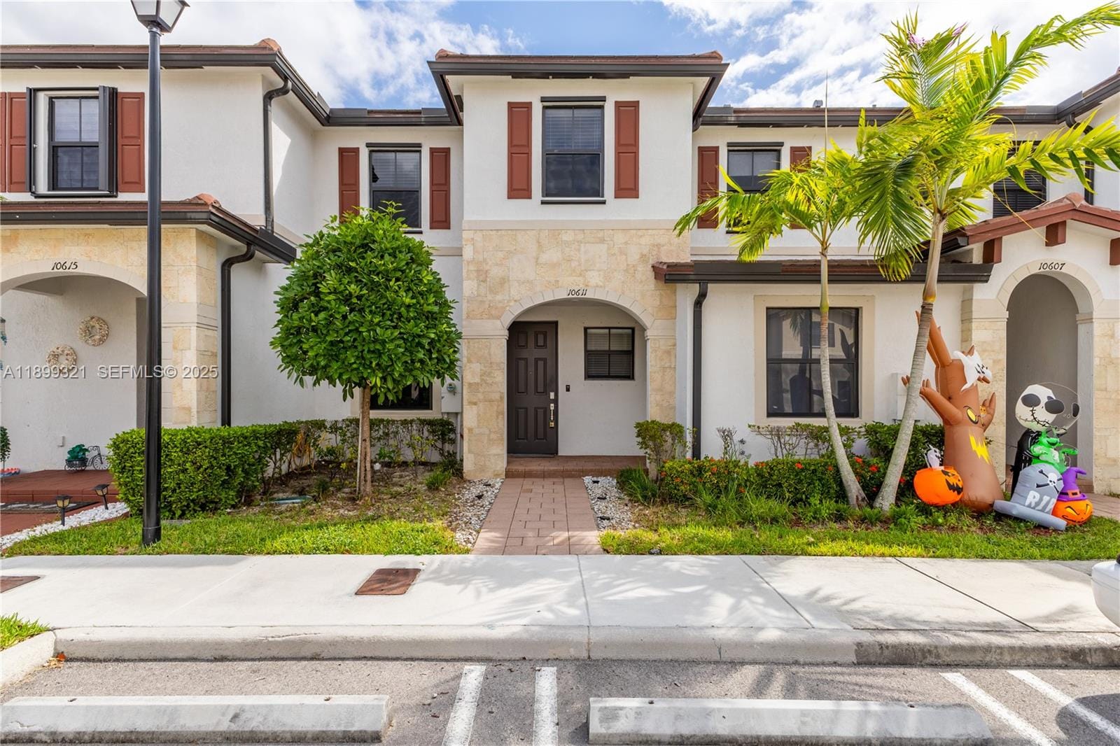 10611 W 33rd Court, Hialeah, FL 33018