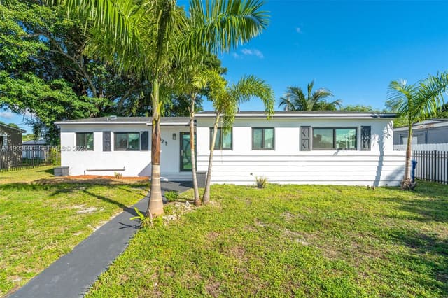 1021 NW 195th Street, Miami Gardens, FL 33169