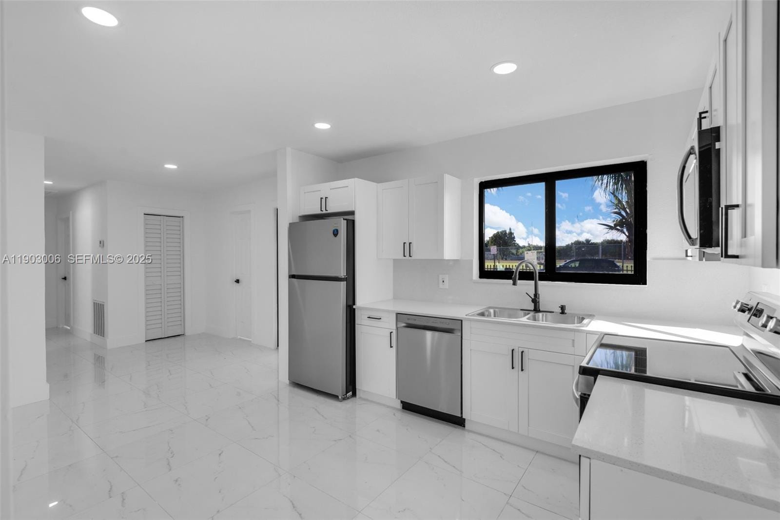 1021 NW 195th Street, Miami Gardens, FL 33169 photo 10