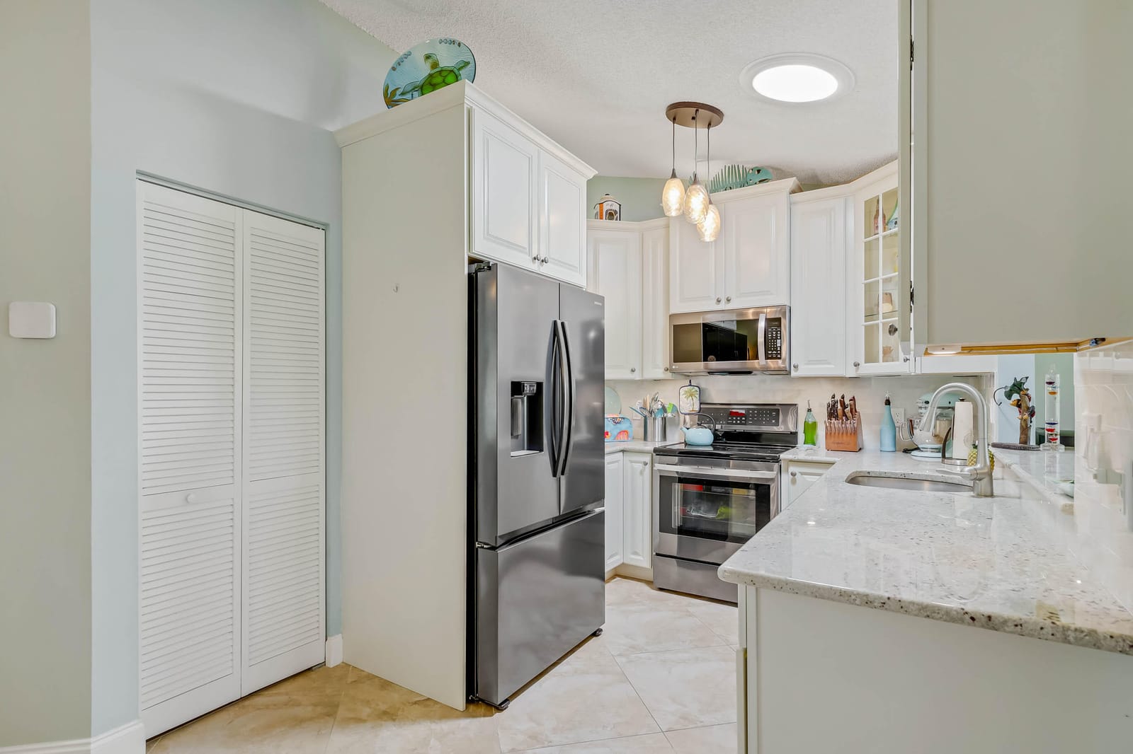 9201 Carma Drive — photo 8