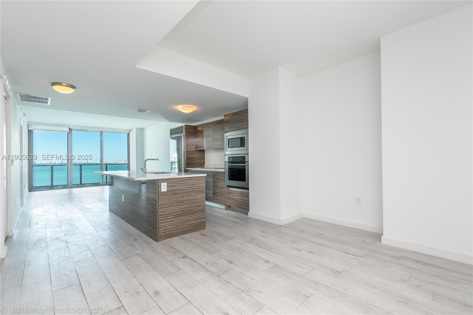 460 NE 28th Street 1905, Miami, FL 33137 photo 2