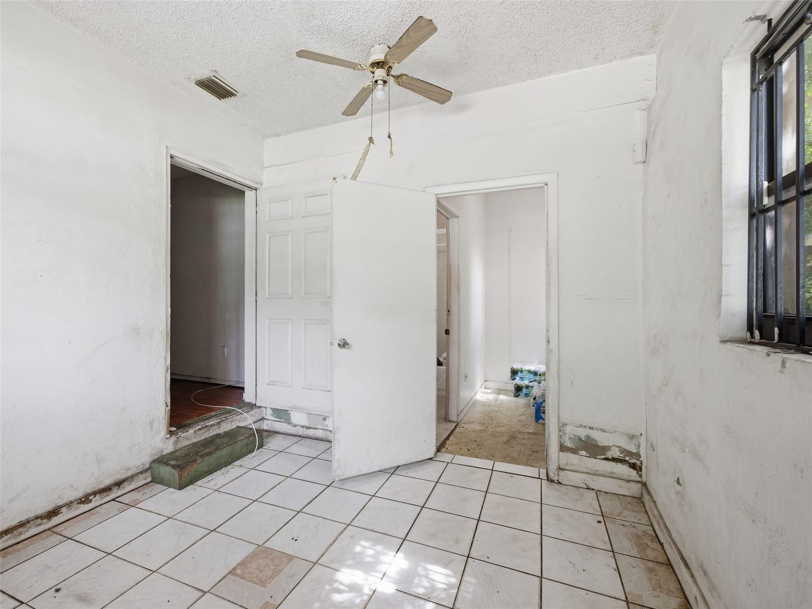 1090 NW 123rd Street, North Miami, FL 33168 photo 27