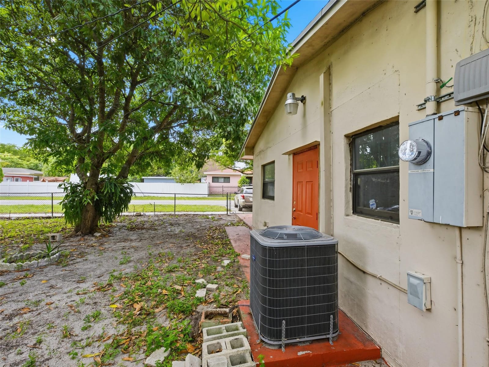 1090 NW 123rd Street, North Miami, FL 33168 photo 8