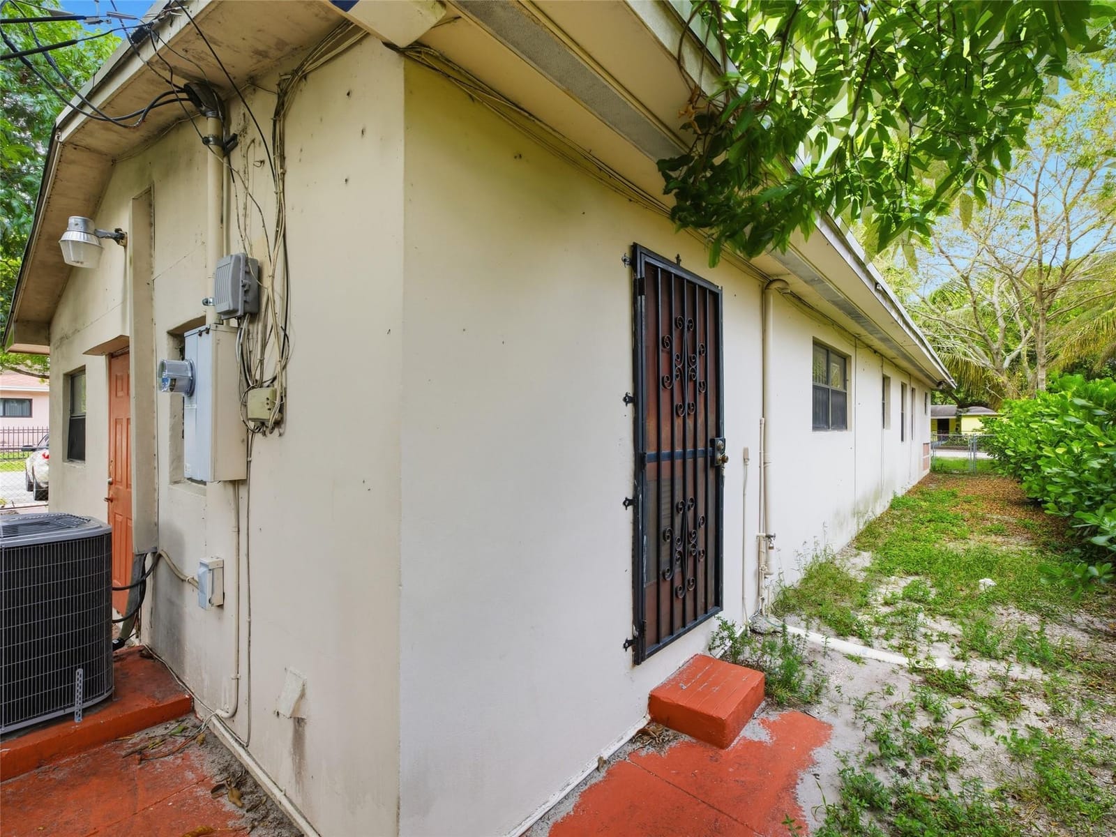 1090 NW 123rd Street, North Miami, FL 33168 photo 9