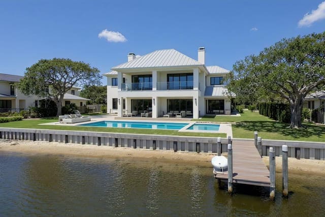 12940 N Shore Drive, sold in Intracoastal Park, Palm Beach Gardens, FL