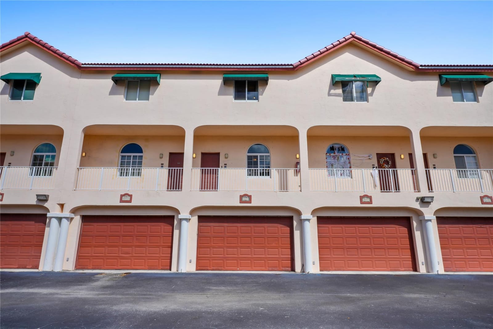 2453 NE 14th Street Causeway, Pompano Beach, FL 33062