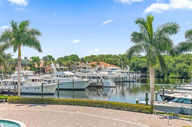 2720 Donald Ross Road 203, Palm Beach Gardens, FL 33410