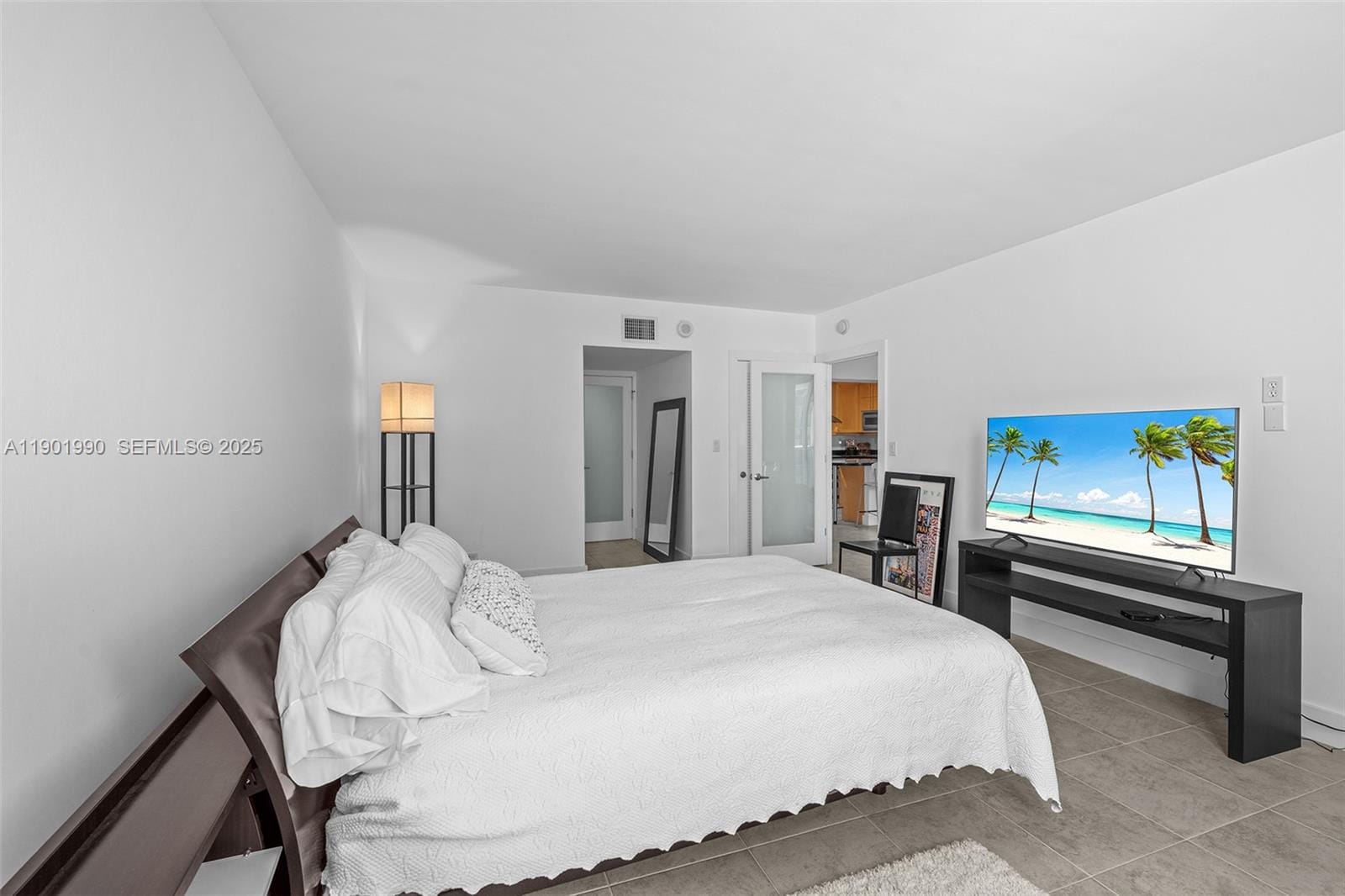 2301 Collins Avenue 1501 — photo 10