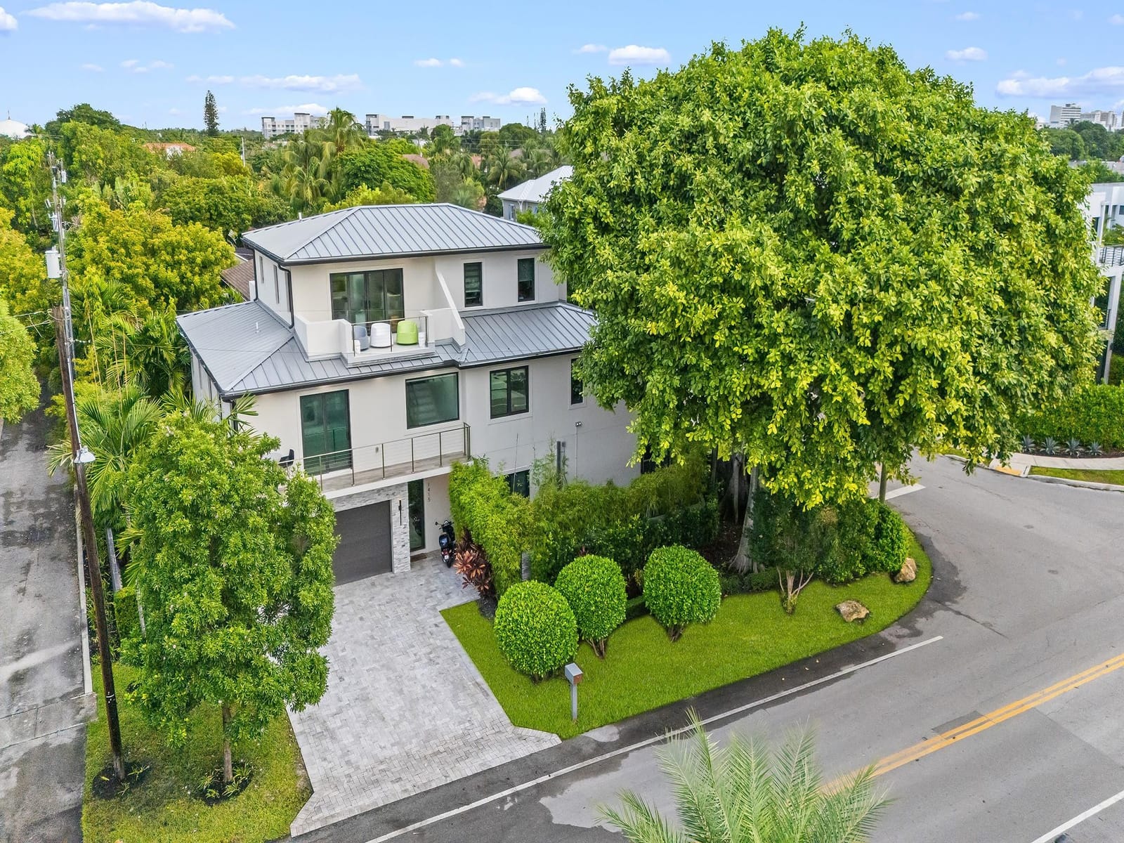 1415 NE 6th Street, Fort Lauderdale, FL 33304