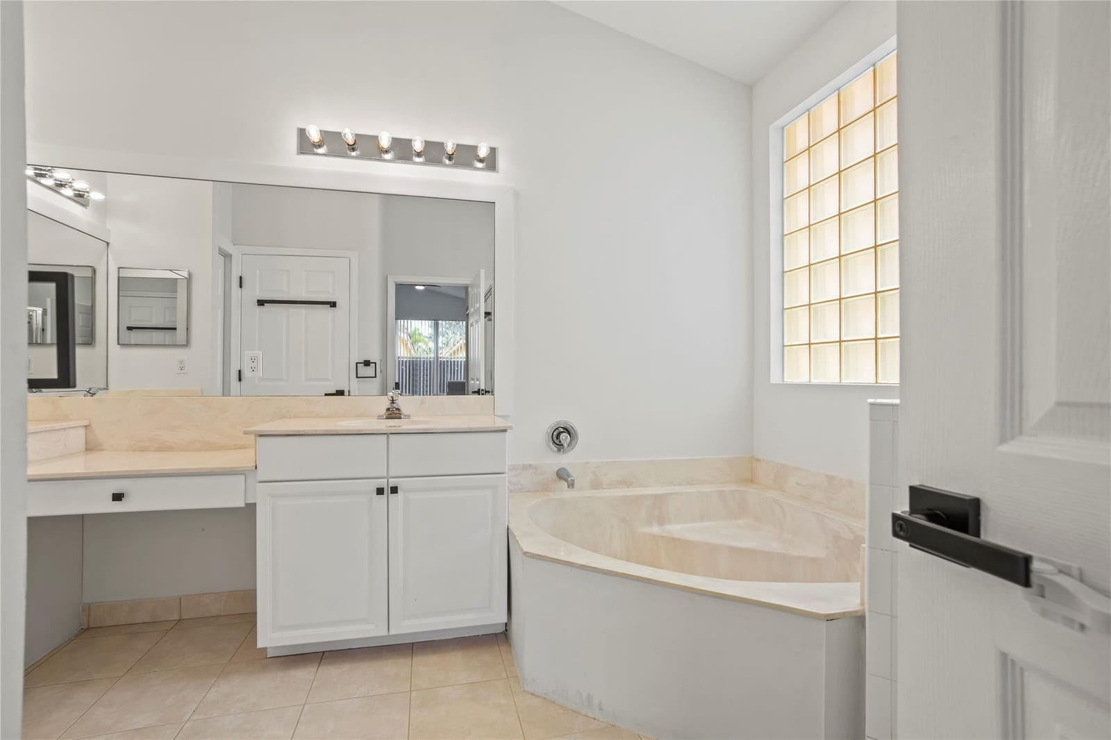 9458 Verona Lakes Boulevard, Boynton Beach, FL 33472 photo 17