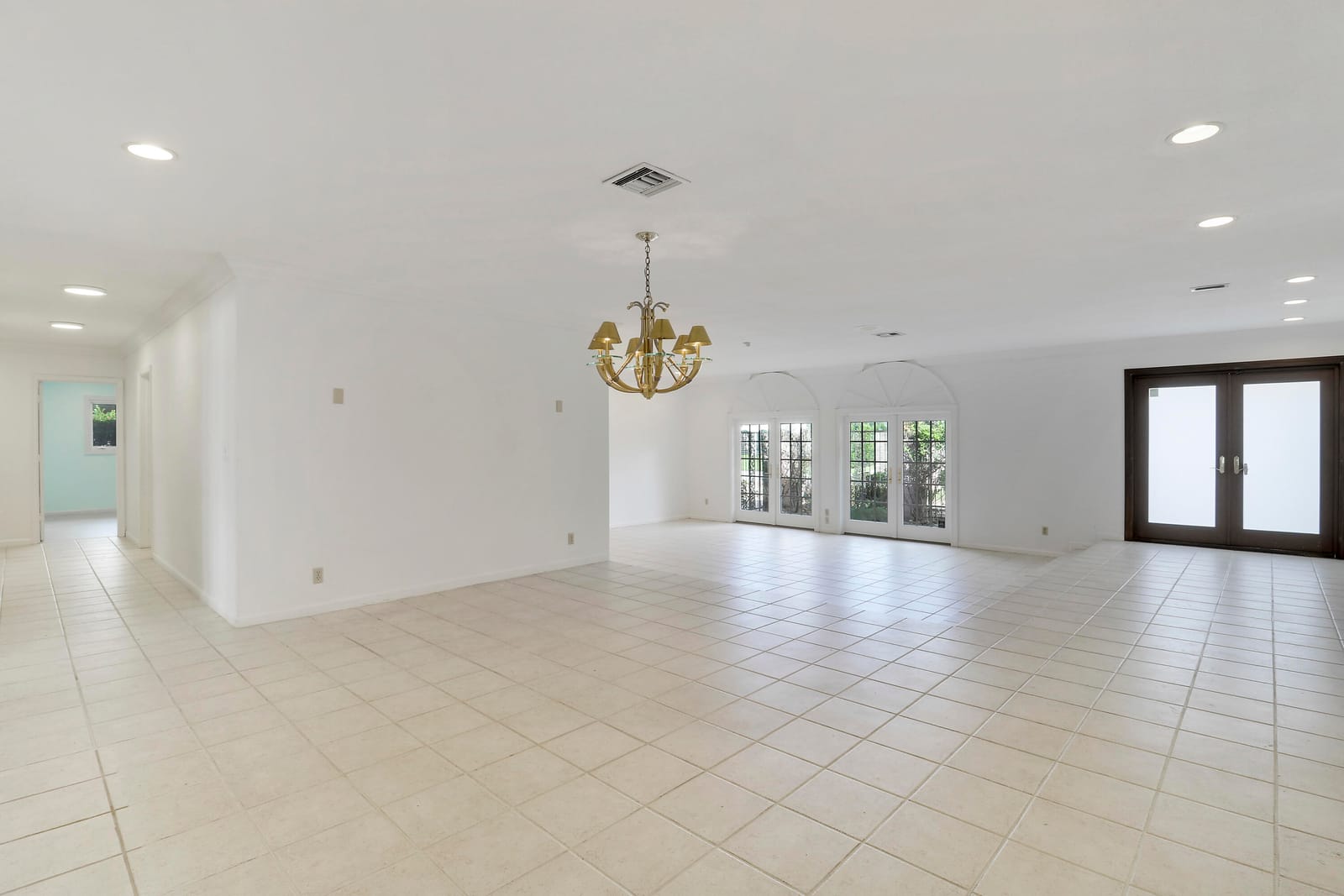 3040 NE 40th Street — photo 9