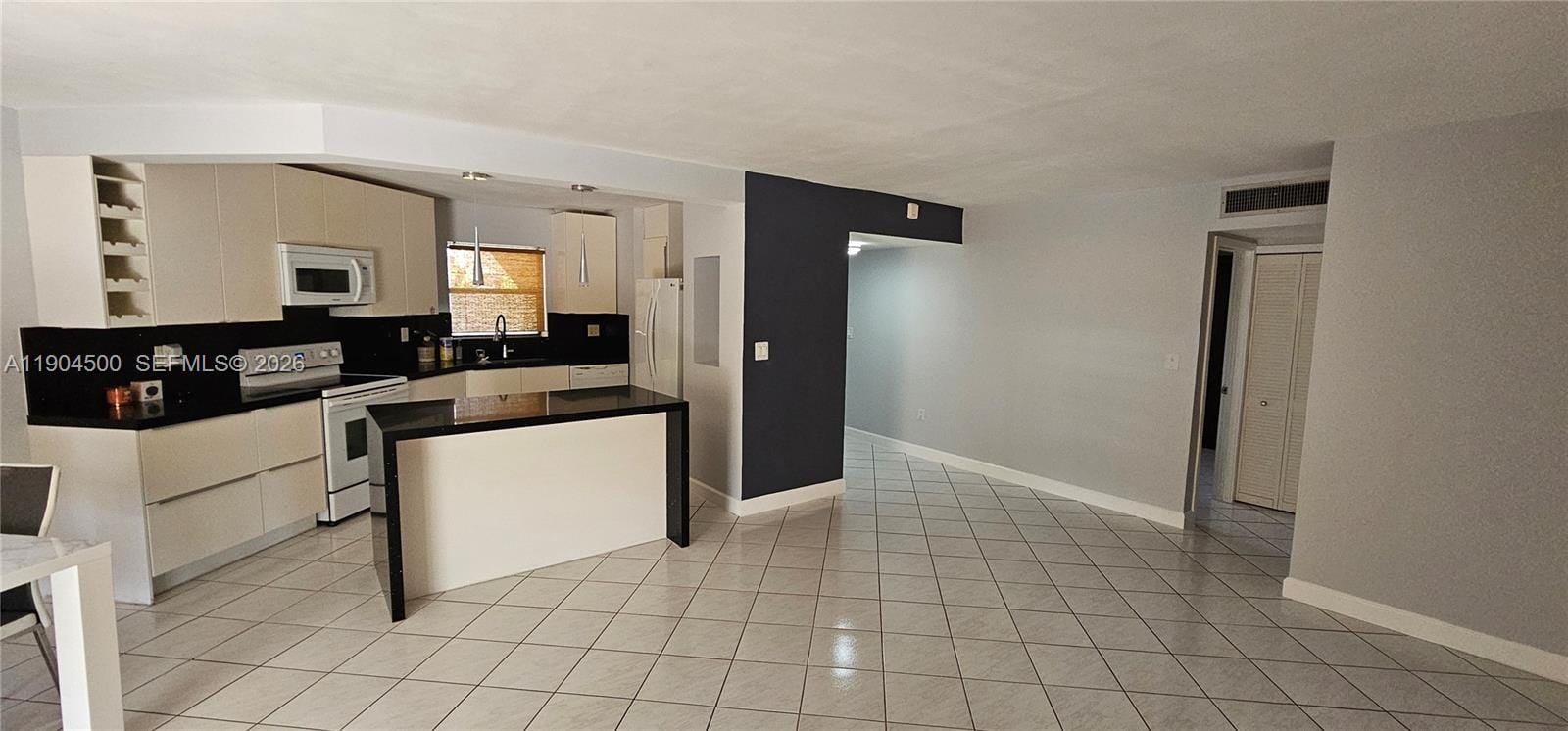 6855 W Broward Boulevard 308, Plantation, FL 33317 photo 4