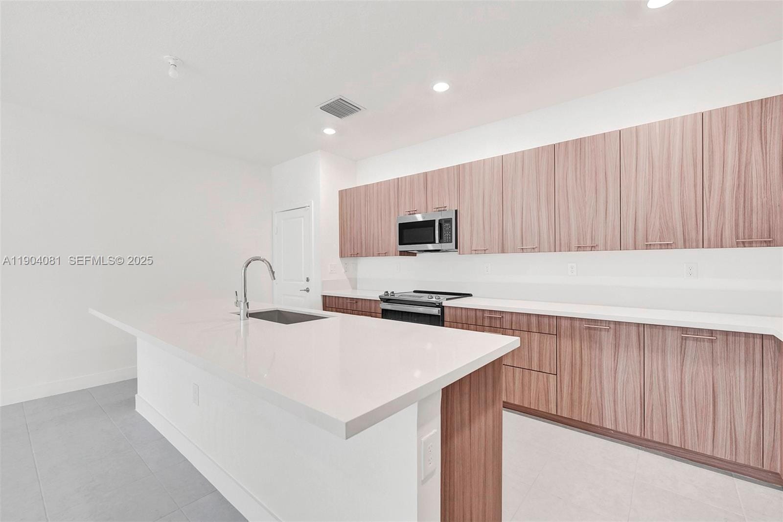 4614 NW 83rd Path ., Doral, FL 33166 photo 22