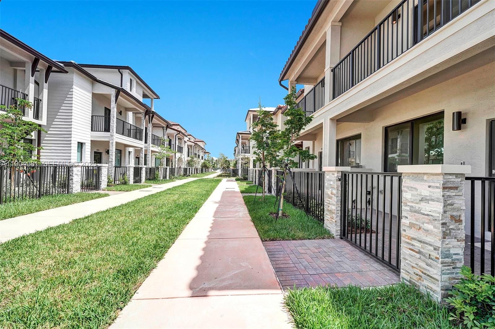 4614 NW 83rd Path ., Doral, FL 33166 photo 9