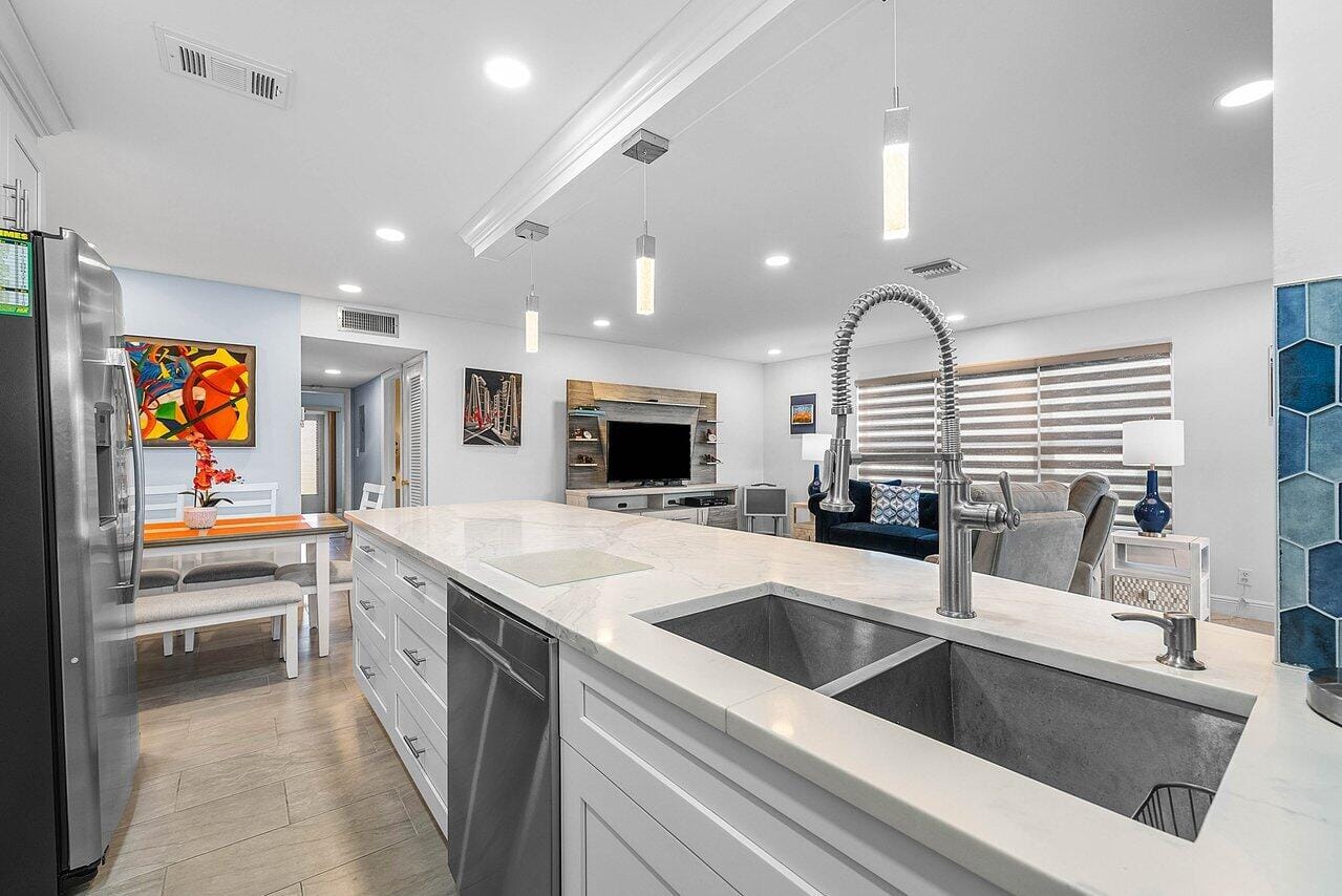 437 High Point Boulevard D, Delray Beach, FL 33445 photo 2