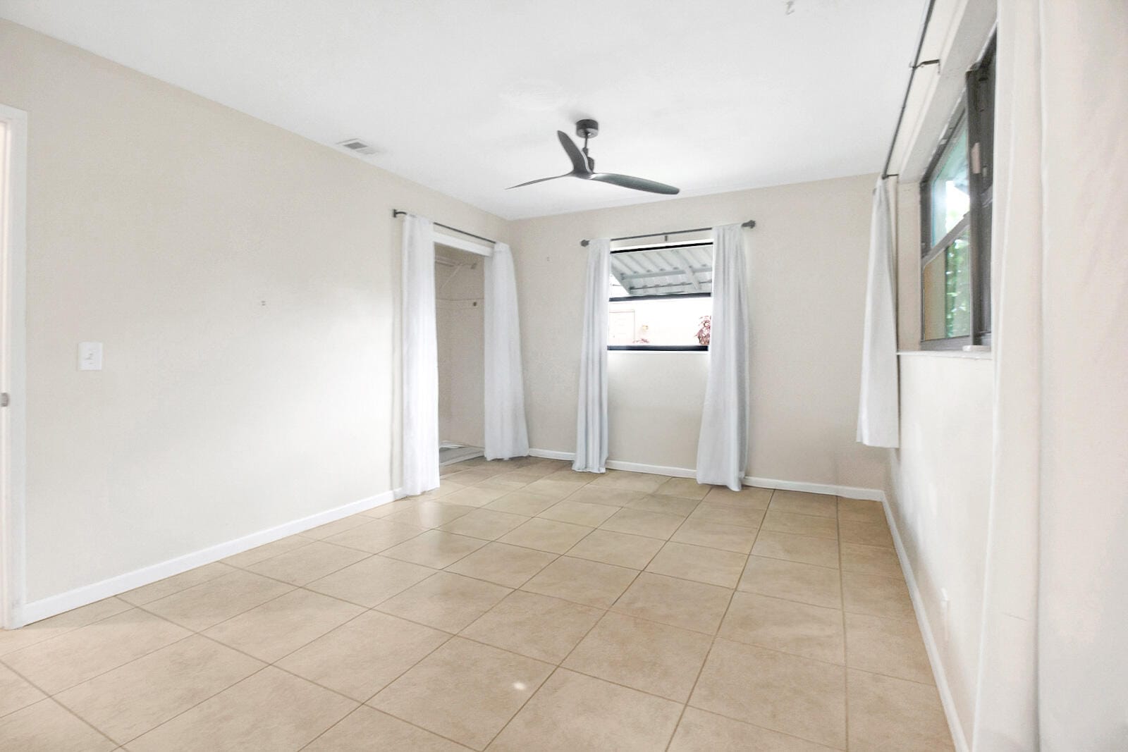 325 SE 10th Court, Deerfield Beach, FL 33441 photo 13