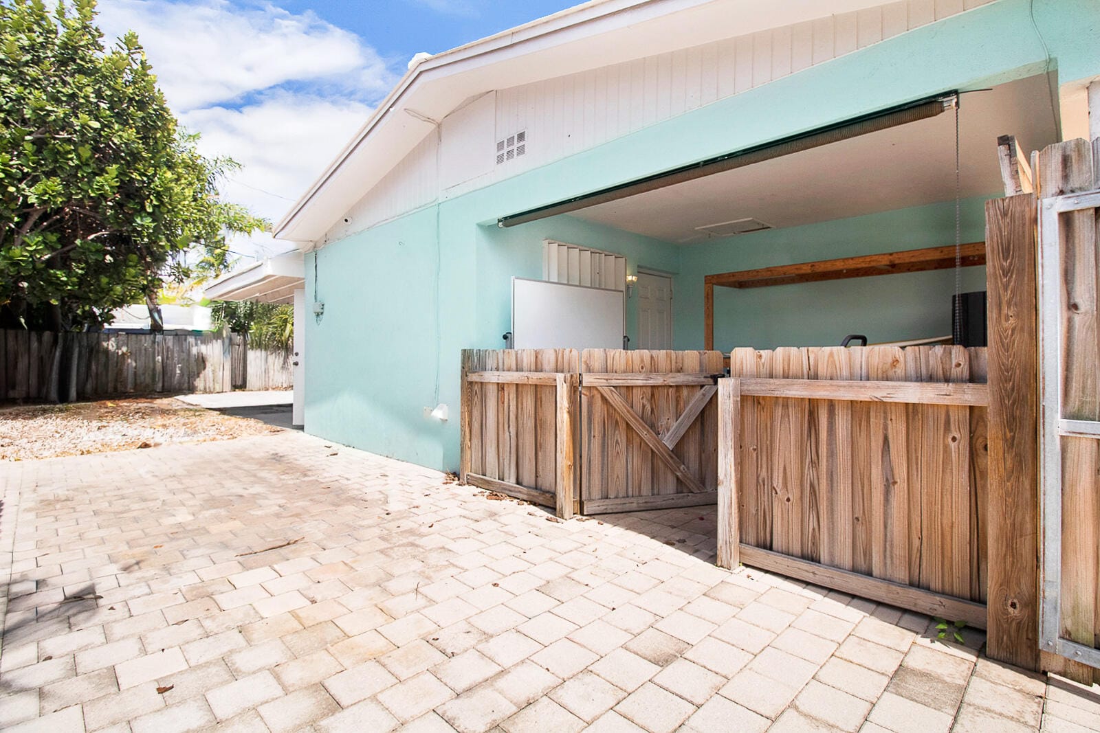 325 SE 10th Court, Deerfield Beach, FL 33441 photo 21