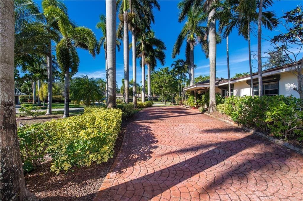 4201 N Hills Drive, Hollywood, FL 33021 photo 2