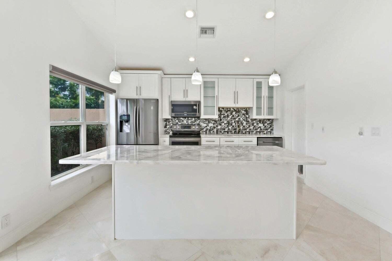 8265 Palm Gate Drive — photo 4