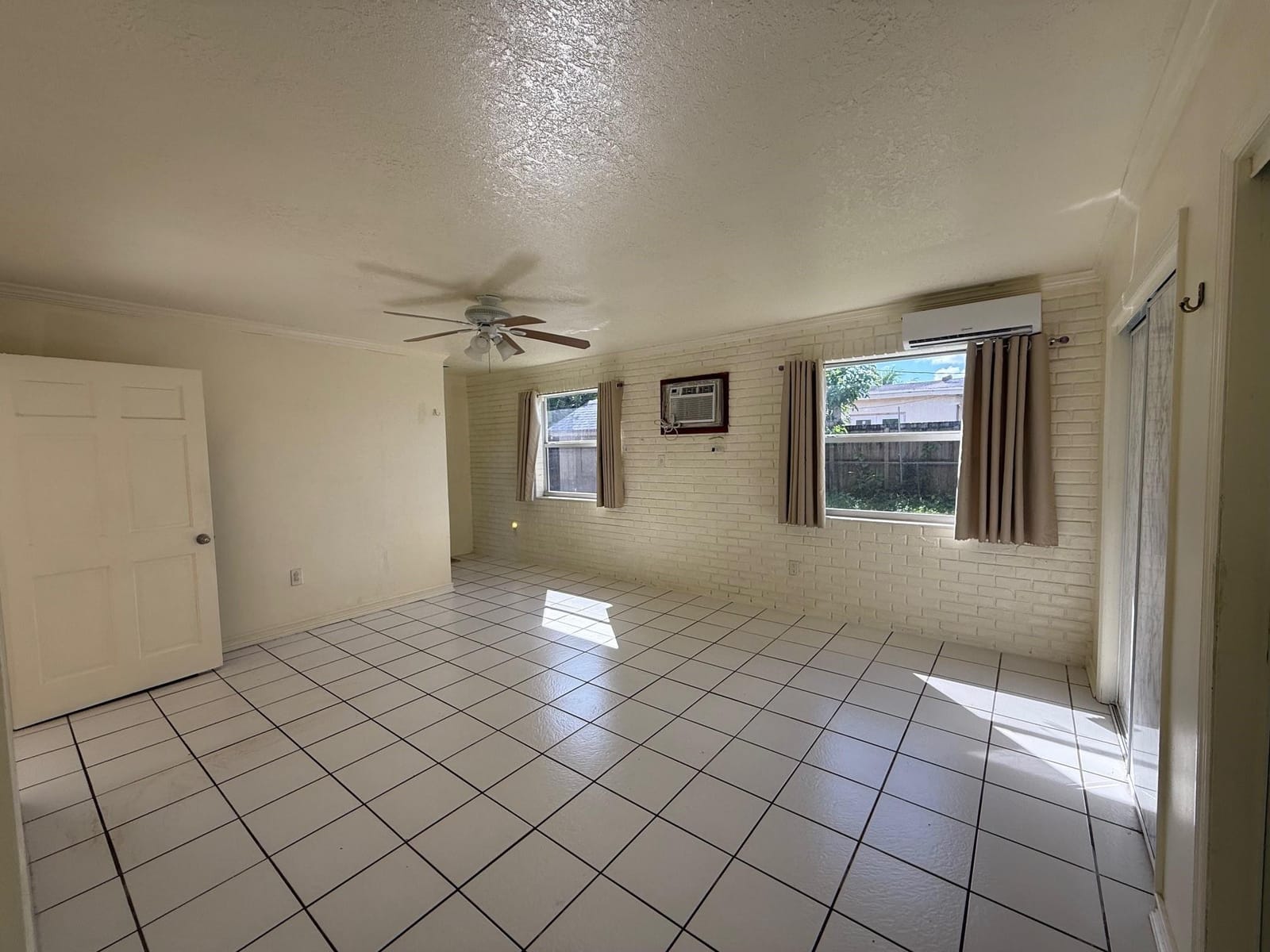 6940 SW 9th Street, Pembroke Pines, FL 33023 photo 15