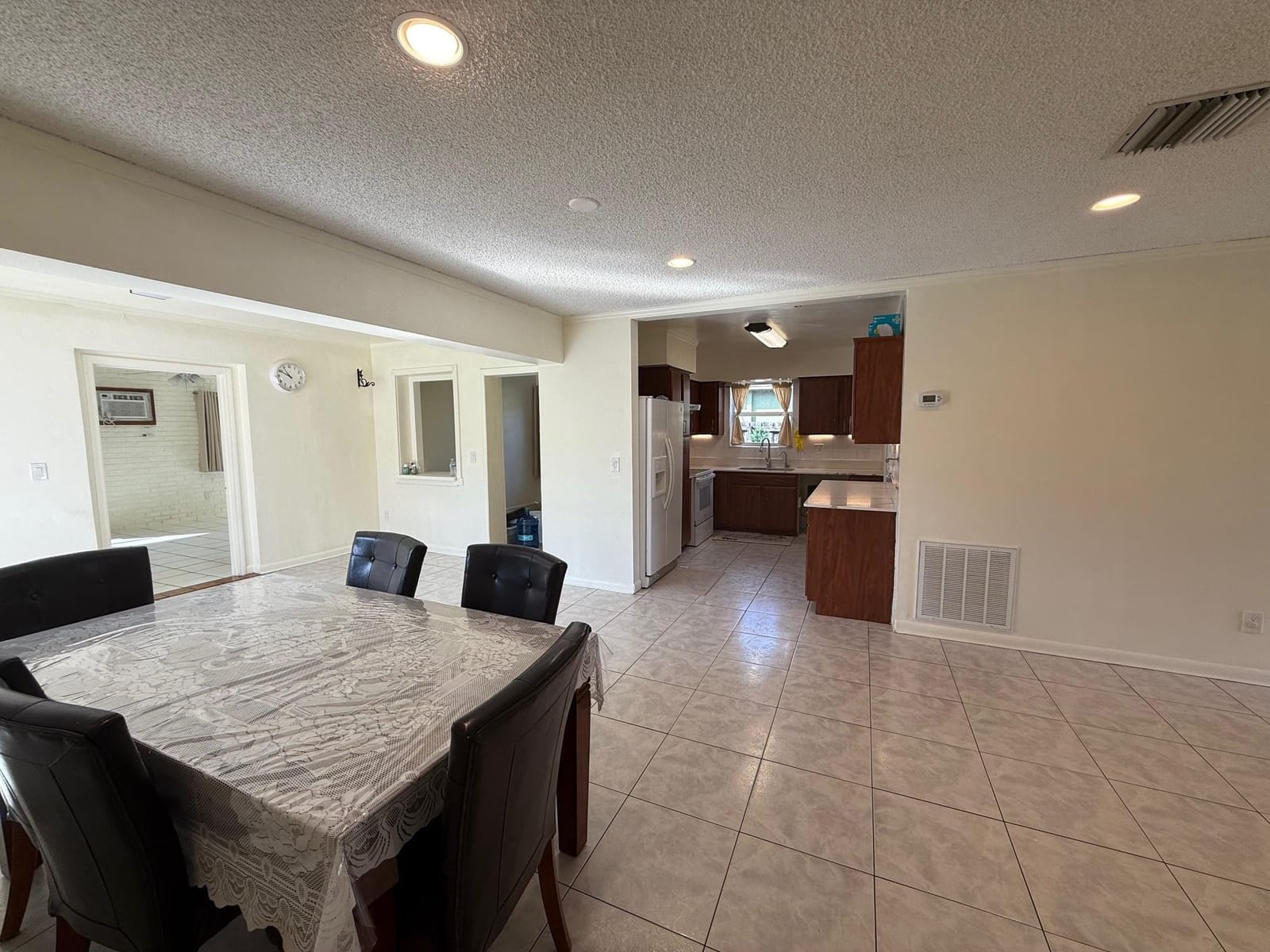 6940 SW 9th Street — photo 8