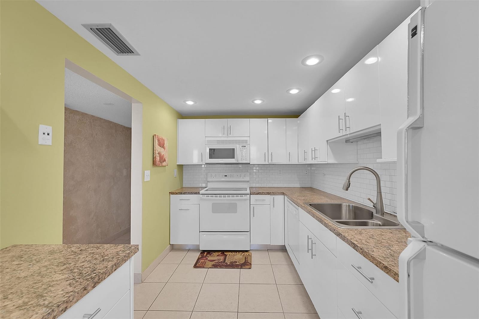 531 N Ocean Boulevard 901, Pompano Beach, FL 33062 photo 3