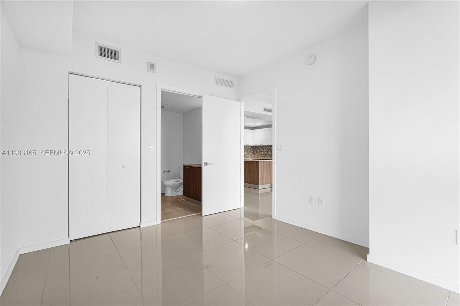 5300 NW 85th Avenue 1604, Doral, FL 33166 photo 16