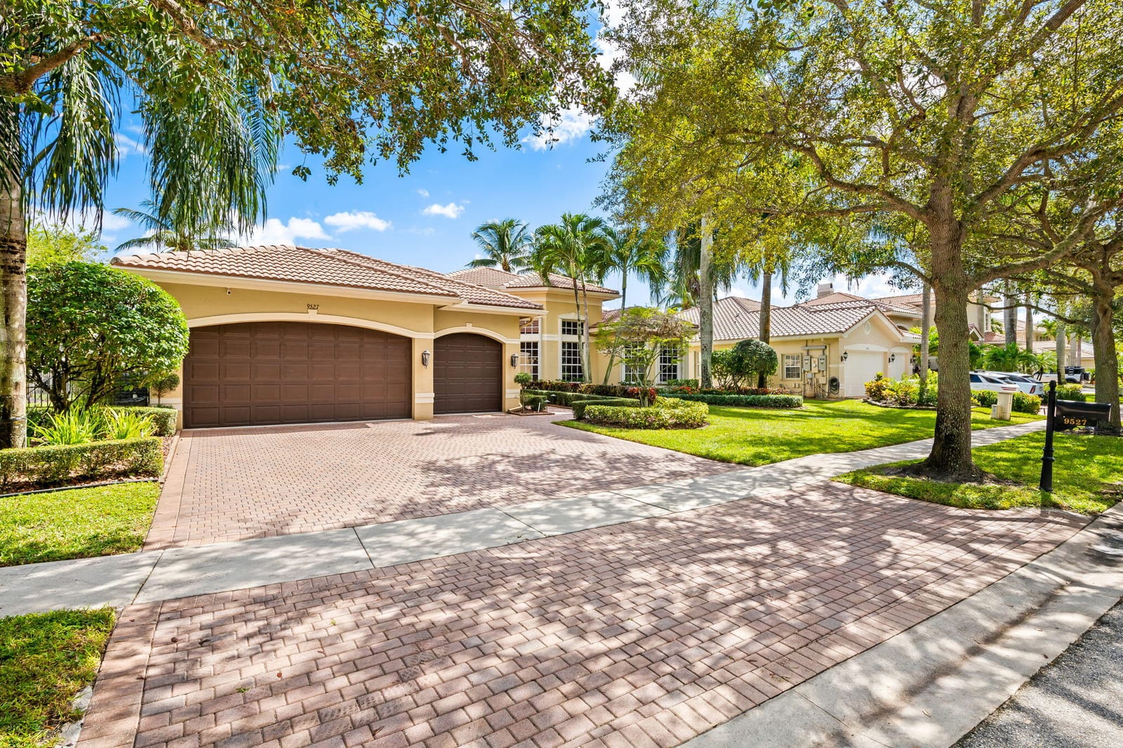9527 Savona Winds Drive — photo 2