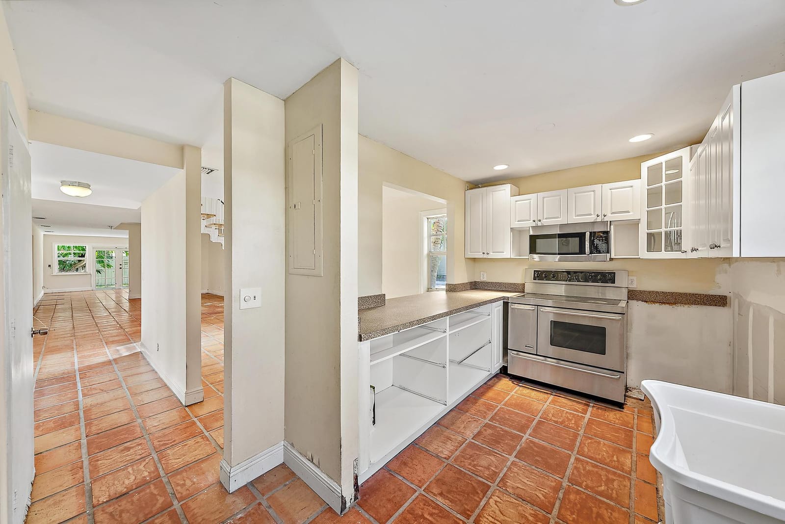 301 Xanadu Place — photo 4