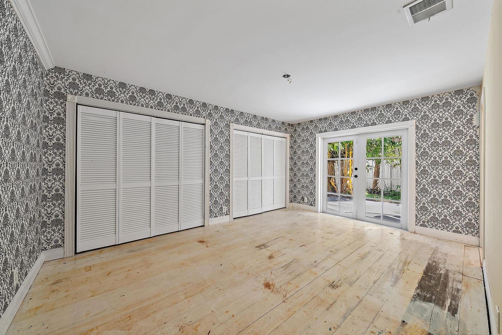 301 Xanadu Place — photo 9
